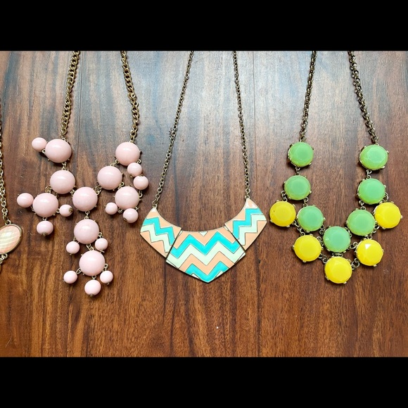 Bundle of Necklaces! - Picture 3 of 3